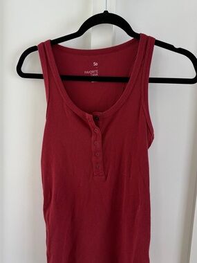 SO Women’s Ribbed Henley Tank Top – Maroon | Size M